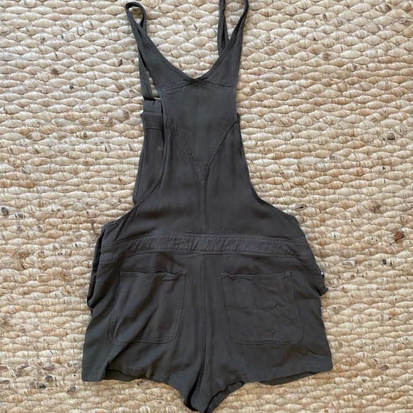 Aritzia Olive Green Overall Shorts - Picture 3 of 6